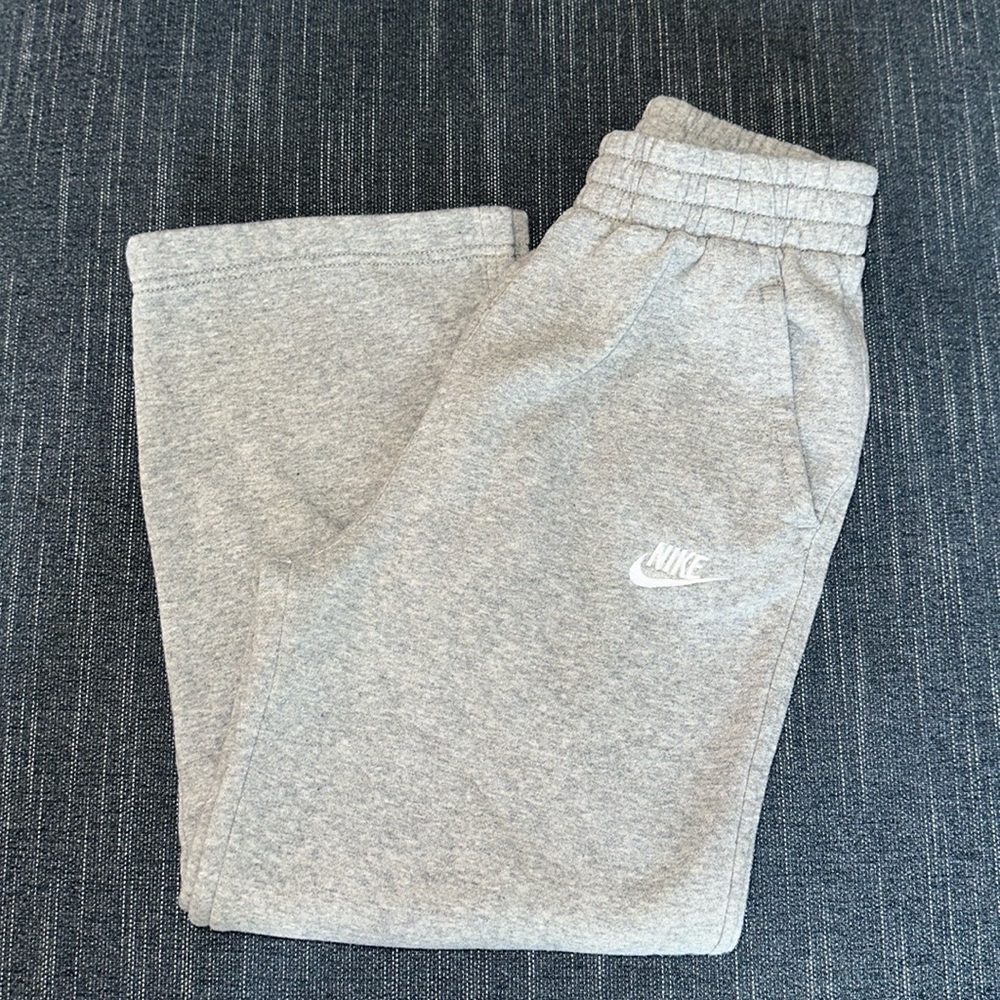 NIKE SWEATPANTS